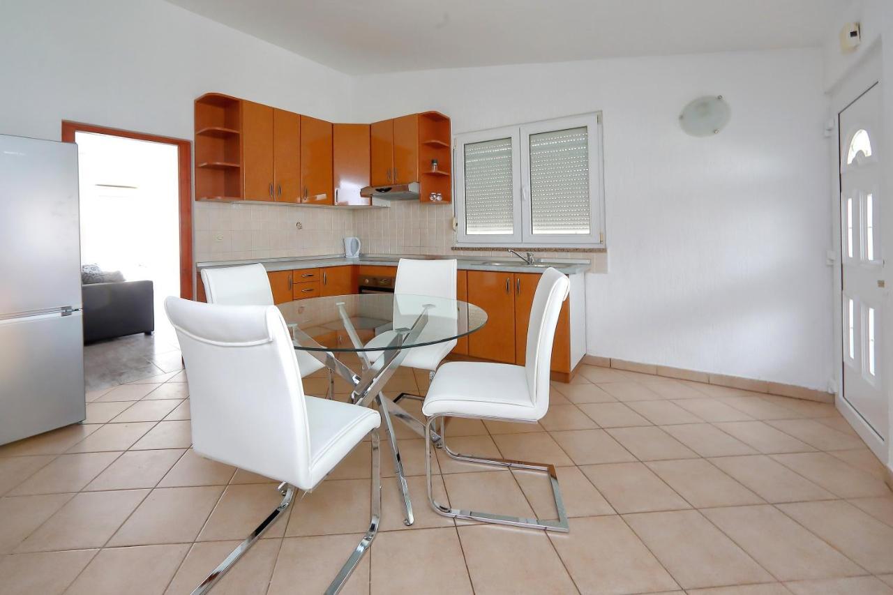 Apartment Pepi 3 *